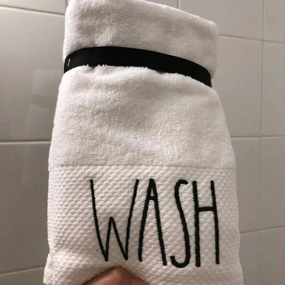 NWT Rae Dunn Wash White Hand Towels Set of 2 - Picture 2 of 2